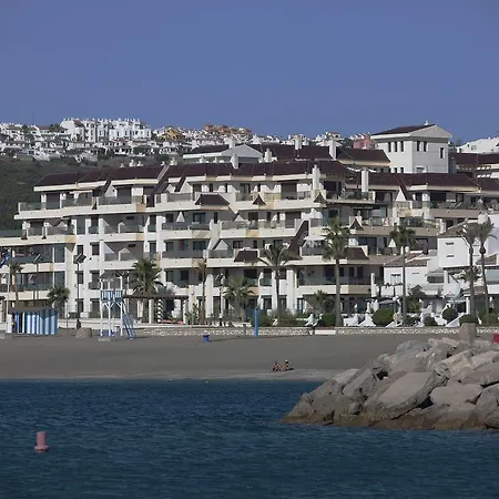Marina Del Castillo *