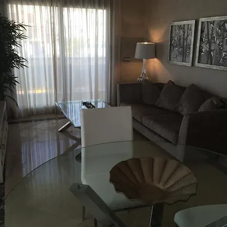 Marina Del Castillo Apartment